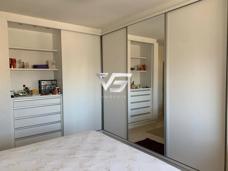 LINDO APARTAMENTO SEMIMOBILIADO 3 SUÍTES 3 VAGAS FRENTE MAR MEIA PRAIA: 13ª foto da galeria de imagens do imóvel