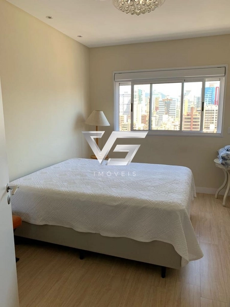 LINDO APARTAMENTO SEMIMOBILIADO 3 SUÍTES 3 VAGAS FRENTE MAR MEIA PRAIA: 19ª foto da galeria de imagens do imóvel