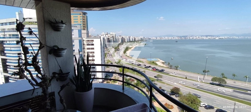 APARTAMENTO BEIRA MAR NORTE 4 SUÍTES COM VISTA MAR: 4ª foto da galeria de imagens do imóvel