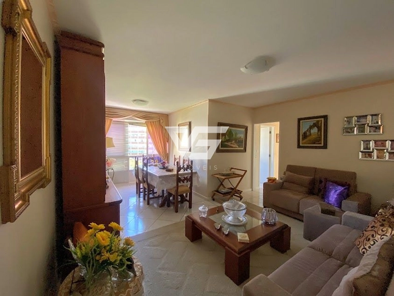 Apartamento de 3 dormitórios sendo 1 suíte com dependência no Centro: 2ª foto da galeria de imagens do imóvel