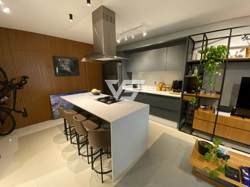 STUDIO MOBILIADO PRONTO PARA MORAR NO CENTRO FLORIANÓPOLIS: 1ª foto da galeria de imagens do imóvel