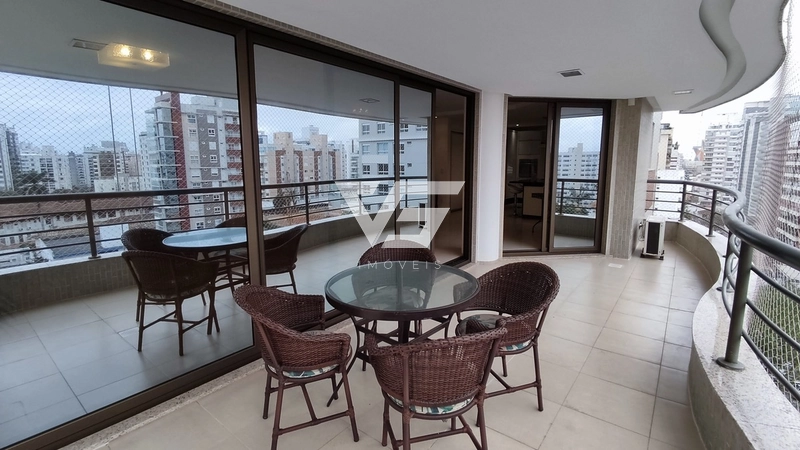 Apartamento com 224m² Centro Floripa 4 Suítes 3 vagas 1 Hobbox: 3ª foto da galeria de imagens do imóvel