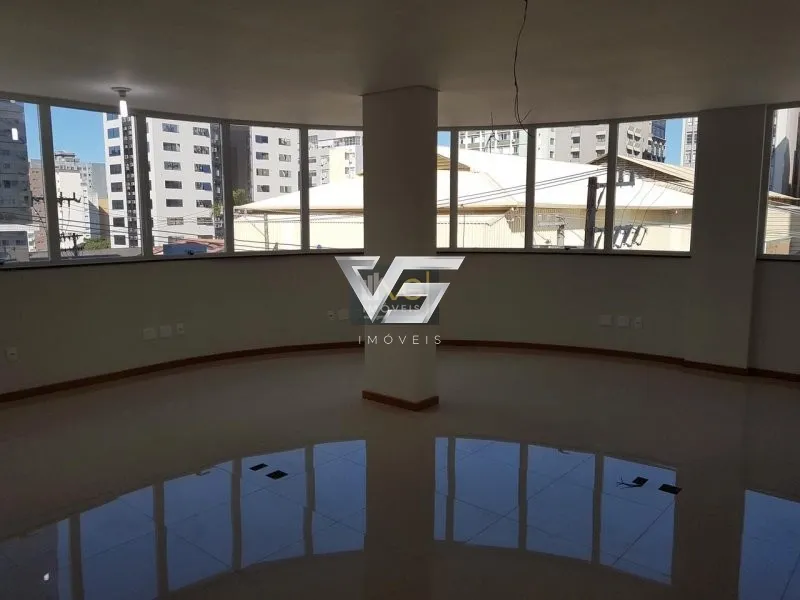 PRÉDIO COMERCIAL NO CENTRO DE FLORIANÓPOLIS COM 4 PAVIMENTOS: 4ª foto da galeria de imagens do imóvel