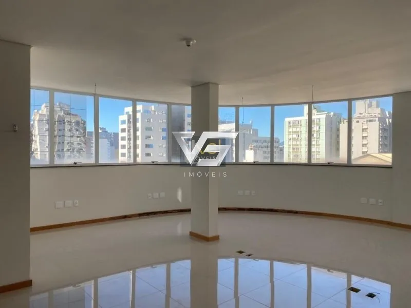PRÉDIO COMERCIAL NO CENTRO DE FLORIANÓPOLIS COM 4 PAVIMENTOS: 1ª foto da galeria de imagens do imóvel