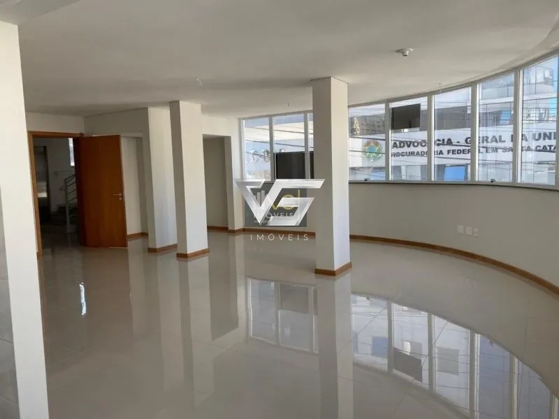 PRÉDIO COMERCIAL NO CENTRO DE FLORIANÓPOLIS COM 4 PAVIMENTOS: 21ª foto da galeria de imagens do imóvel