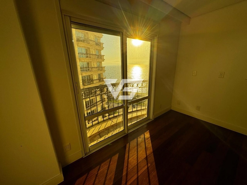Apartamento Alto Padrão de Frente Beira Mar Norte: 19ª foto da galeria de imagens do imóvel