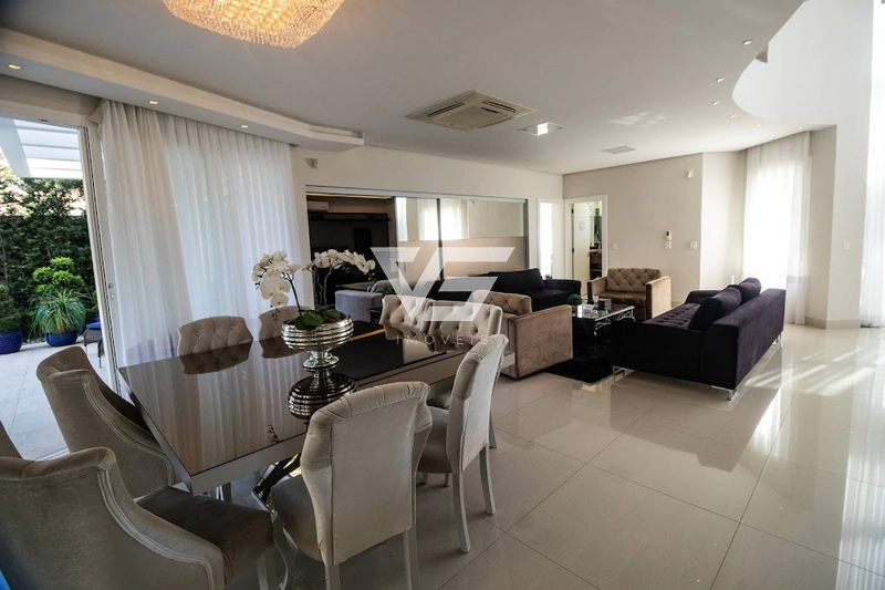 CASA JURERÊ INTERNACIONAL 4 SUÍTES 4 VAGAS: 7ª foto da galeria de imagens do imóvel