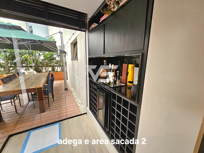 APARTAMENTO ALTO PADRÃO MOBILIADO DECORADO CENTRO DE FLORIANÓPOLIS: 7ª foto da galeria de imagens do imóvel