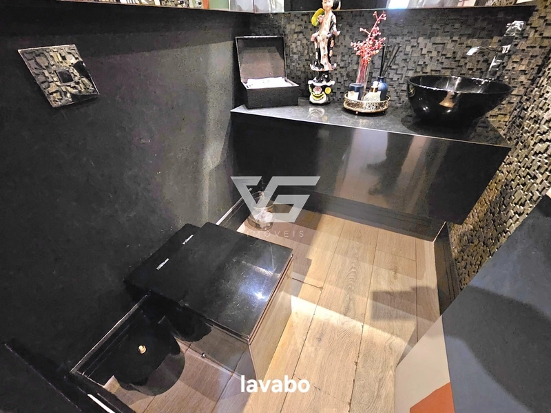 APARTAMENTO ALTO PADRÃO MOBILIADO DECORADO CENTRO DE FLORIANÓPOLIS: 5ª foto da galeria de imagens do imóvel