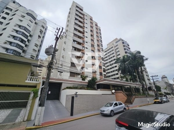 APARTAMENTO ALTO PADRÃO MOBILIADO DECORADO CENTRO DE FLORIANÓPOLIS: 21ª foto da galeria de imagens do imóvel