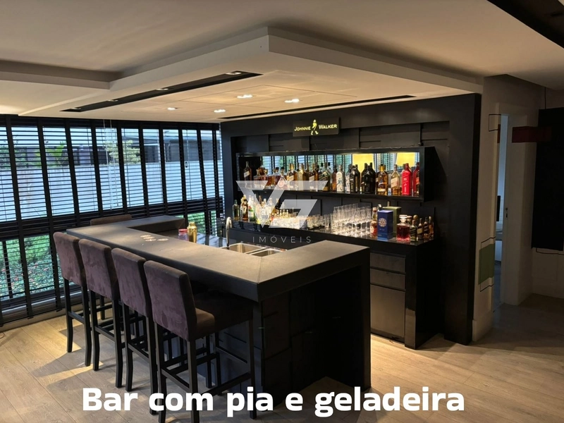 APARTAMENTO ALTO PADRÃO MOBILIADO DECORADO CENTRO DE FLORIANÓPOLIS: 6ª foto da galeria de imagens do imóvel