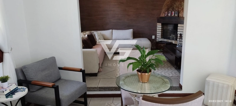 Residência com excelente conservação com 280m privativos em São José: 7ª foto da galeria de imagens do imóvel