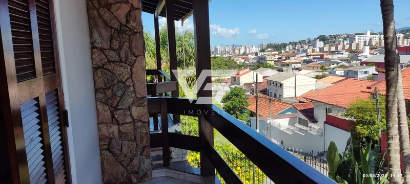Residência com excelente conservação com 280m privativos em São José: 32ª foto da galeria de imagens do imóvel