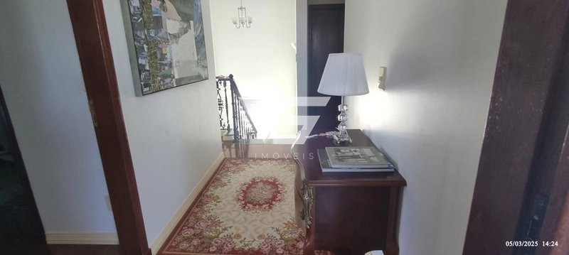 Residência com excelente conservação com 280m privativos em São José: 13ª foto da galeria de imagens do imóvel