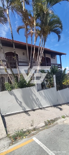 Residência com excelente conservação com 280m privativos em São José: 44ª foto da galeria de imagens do imóvel