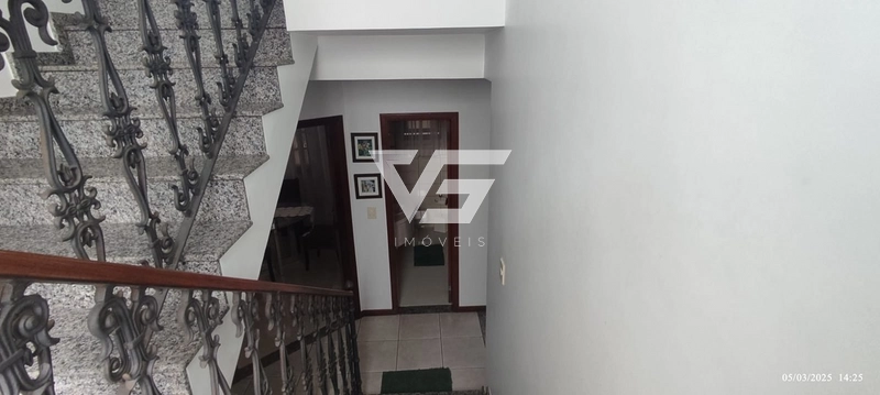 Residência com excelente conservação com 280m privativos em São José: 12ª foto da galeria de imagens do imóvel