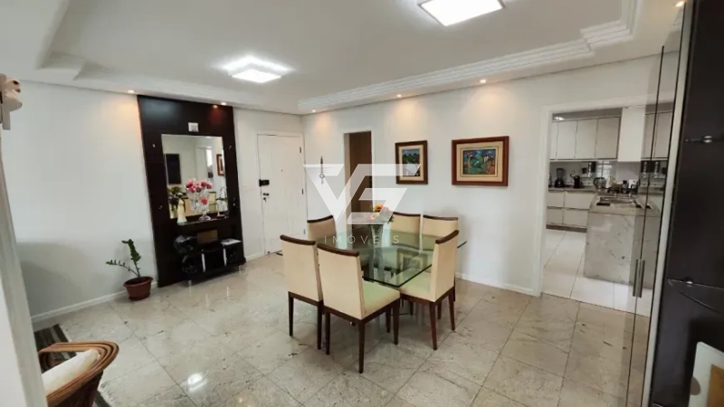 AMPLO APARTAMENTO 3 DORMITÓRIOS SENDO 2 SUÍTES CENTRO FLORIANÓPOLIS: 2ª foto da galeria de imagens do imóvel