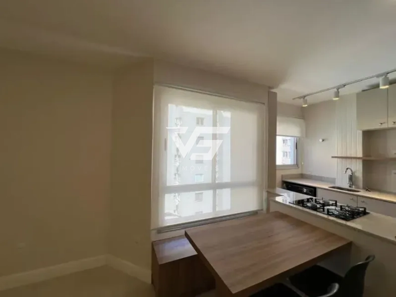 APARTAMENTO DE 1 DORMITÓRIO REFORMADO COM 1 VAGA CENTRO FLORIANÓPOLIS: 8ª foto da galeria de imagens do imóvel