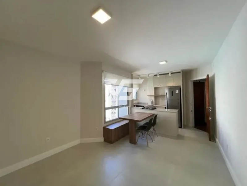 APARTAMENTO DE 1 DORMITÓRIO REFORMADO COM 1 VAGA CENTRO FLORIANÓPOLIS: 10ª foto da galeria de imagens do imóvel