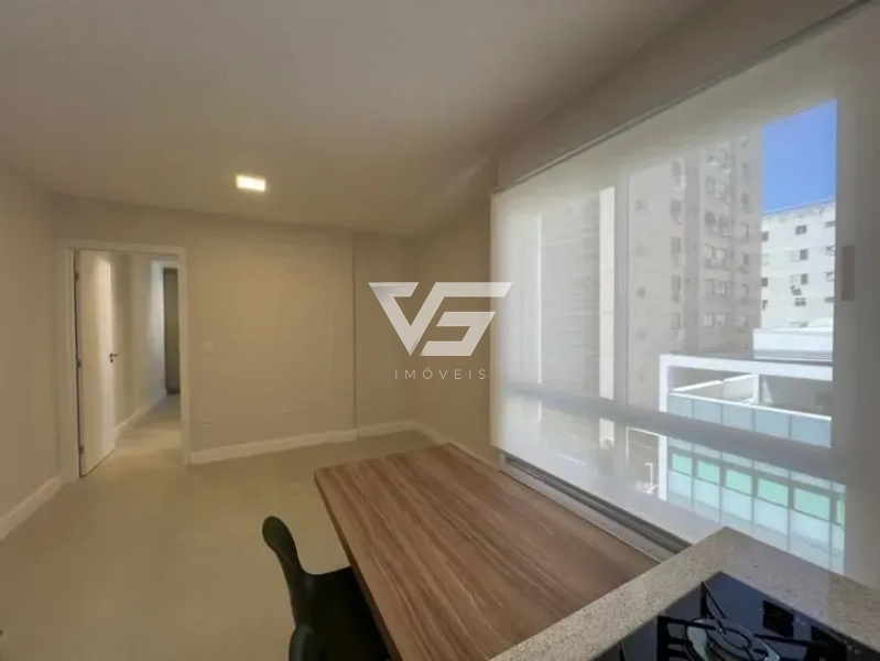 APARTAMENTO DE 1 DORMITÓRIO REFORMADO COM 1 VAGA CENTRO FLORIANÓPOLIS: 1ª foto da galeria de imagens do imóvel