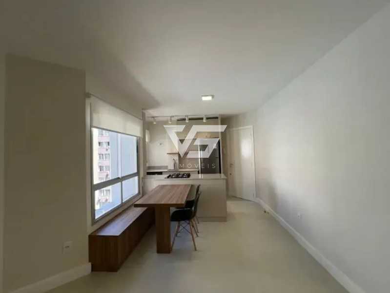APARTAMENTO DE 1 DORMITÓRIO REFORMADO COM 1 VAGA CENTRO FLORIANÓPOLIS: 12ª foto da galeria de imagens do imóvel