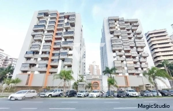 APARTAMENTO COM 140M² PRIVATIVOS 2 VAGAS DE GARAGEM NA BEIRA MAR NORTE: 2ª foto da galeria de imagens do imóvel