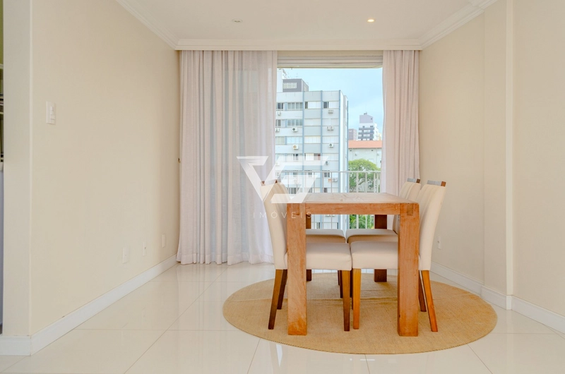 APARTAMENTO SEMI MOBILIADO DE 3 DORMITÓRIOS NO CENTRO DE FLORIANÓPOLIS: 6ª foto da galeria de imagens do imóvel
