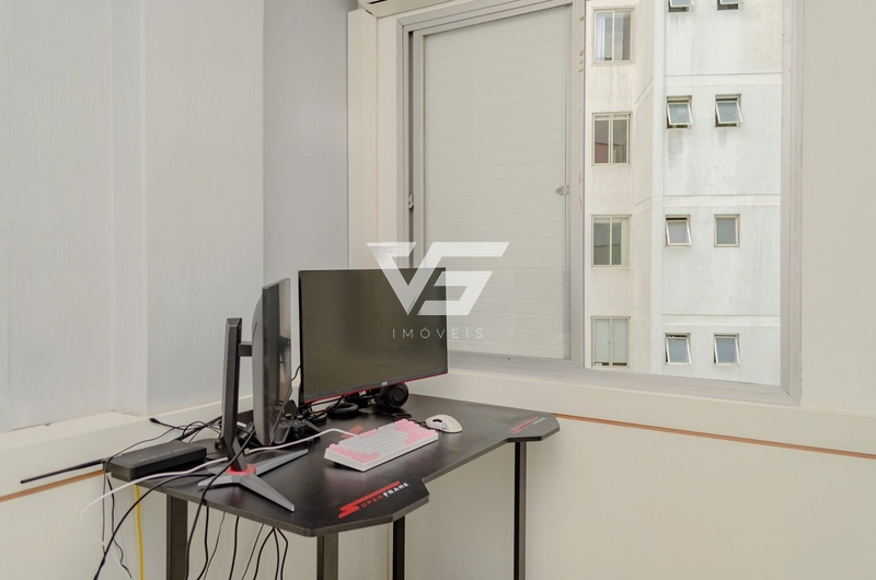 APARTAMENTO SEMI MOBILIADO DE 3 DORMITÓRIOS NO CENTRO DE FLORIANÓPOLIS: 15ª foto da galeria de imagens do imóvel