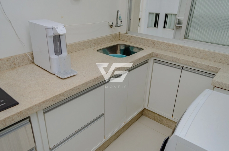 APARTAMENTO SEMI MOBILIADO DE 3 DORMITÓRIOS NO CENTRO DE FLORIANÓPOLIS: 10ª foto da galeria de imagens do imóvel