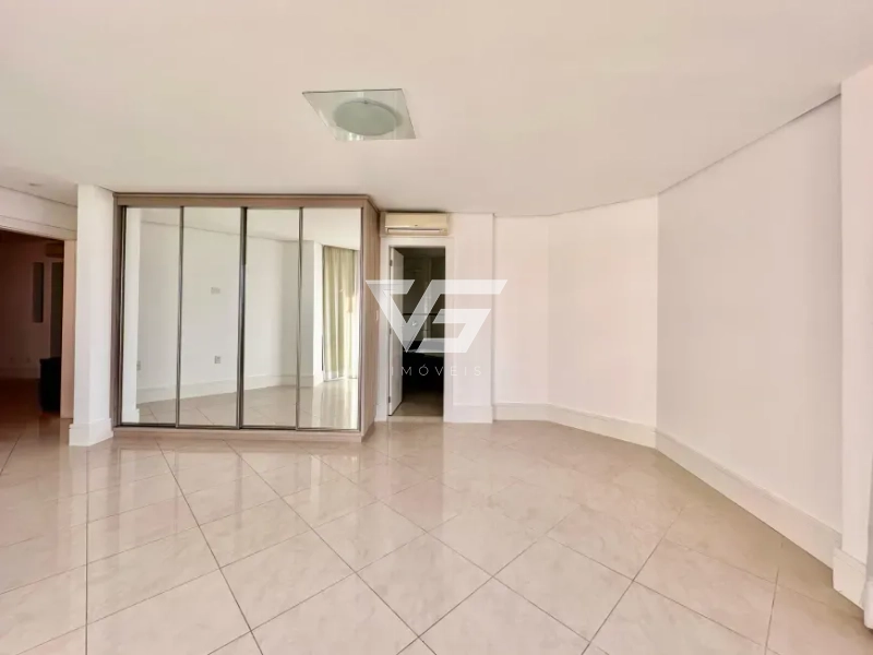 APARTAMENTO COM 206M² BEIRA MAR NORTE FRENTE MAR: 14ª foto da galeria de imagens do imóvel