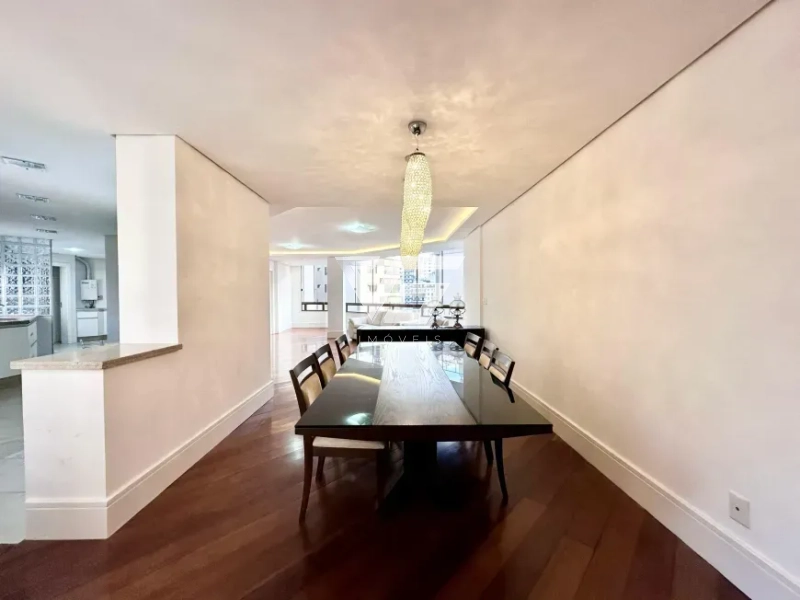 APARTAMENTO COM 206M² BEIRA MAR NORTE FRENTE MAR: 8ª foto da galeria de imagens do imóvel