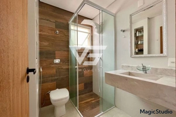 APARTAMENTO DUPLEX NO CENTRO SEMIMOBILIADO COM 1 VAGA: 9ª foto da galeria de imagens do imóvel