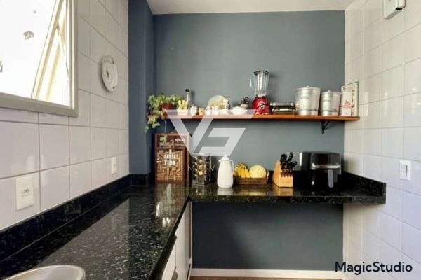 APARTAMENTO DUPLEX NO CENTRO SEMIMOBILIADO COM 1 VAGA: 4ª foto da galeria de imagens do imóvel