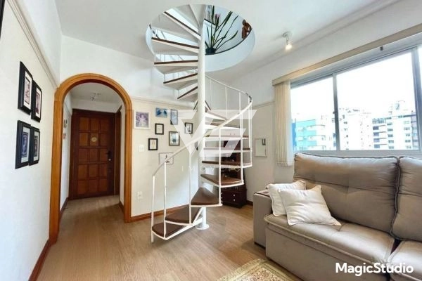 APARTAMENTO DUPLEX NO CENTRO SEMIMOBILIADO COM 1 VAGA: 7ª foto da galeria de imagens do imóvel