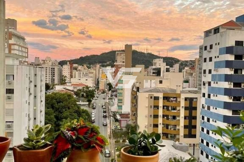 APARTAMENTO DUPLEX NO CENTRO SEMIMOBILIADO COM 1 VAGA: 23ª foto da galeria de imagens do imóvel