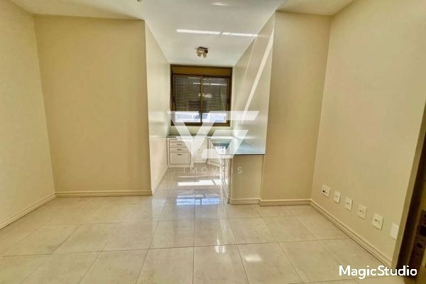 AMPLO APARTAMENTO CENTRO FLORIPA 4 DORMITÓRIOS (3 SUÍTES) 3 VAGAS: 12ª foto da galeria de imagens do imóvel