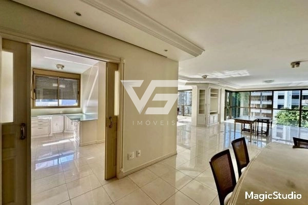AMPLO APARTAMENTO CENTRO FLORIPA 4 DORMITÓRIOS (3 SUÍTES) 3 VAGAS: 6ª foto da galeria de imagens do imóvel