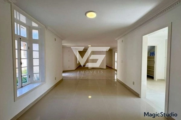CASA ACONCHEGANTE A 3 MINUTOS DO BEIRA MAR SHOPPING: 11ª foto da galeria de imagens do imóvel