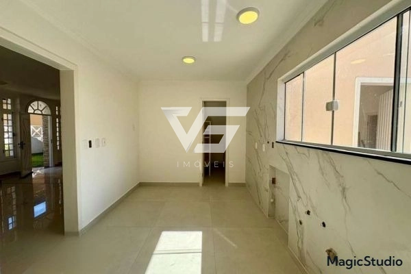 CASA ACONCHEGANTE A 3 MINUTOS DO BEIRA MAR SHOPPING: 17ª foto da galeria de imagens do imóvel
