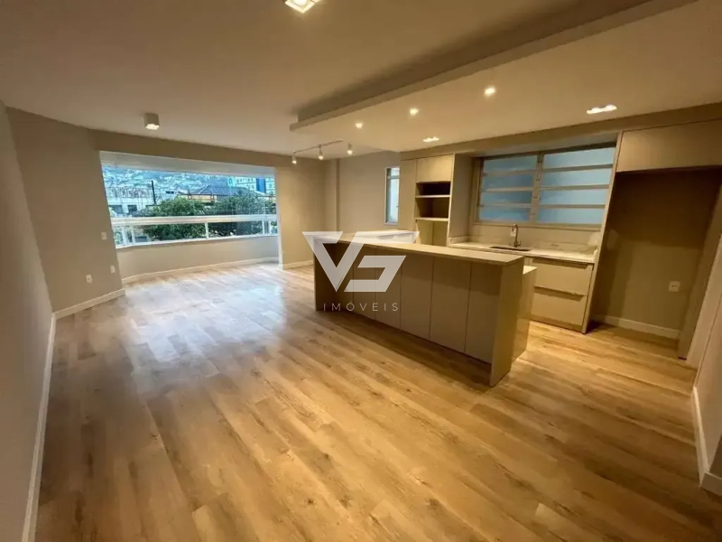 APARTAMENTO 3 DORMITÓRIOS 1 VAGA CENTRO DE FLORIANÓPOLIS: 1ª foto da galeria de imagens do imóvel