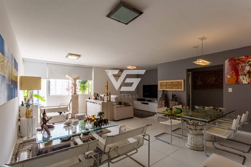 APARTAMENTO 2 DORMITÓRIOS SENDO 1 SUÍTE COM 1 VAGA NO CENTRO FLORIPA