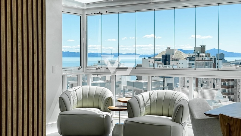 COBERTURA DUPLEX MOBILIADA LINDA COM VISTA MAR  EM FLORIANÓPOLIS: 5ª foto da galeria de imagens do imóvel