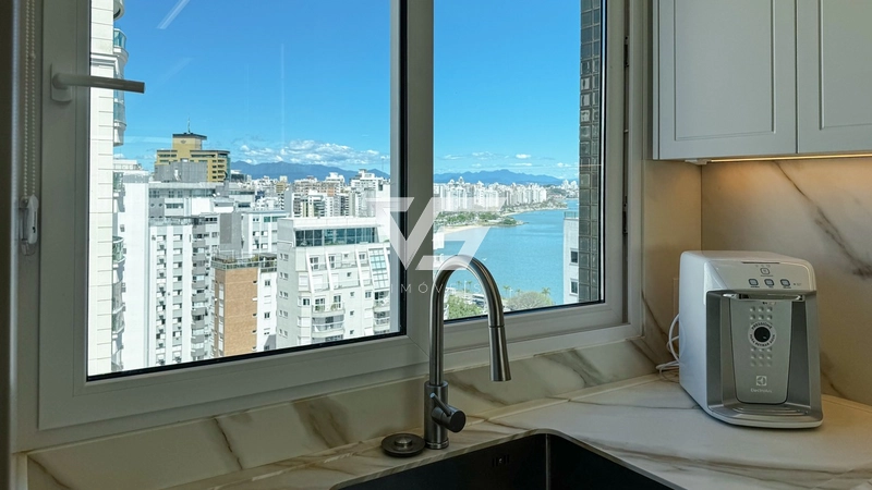 COBERTURA DUPLEX MOBILIADA LINDA COM VISTA MAR  EM FLORIANÓPOLIS: 25ª foto da galeria de imagens do imóvel