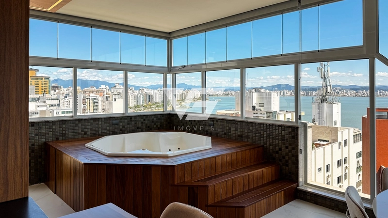 COBERTURA DUPLEX MOBILIADA LINDA COM VISTA MAR  EM FLORIANÓPOLIS: 18ª foto da galeria de imagens do imóvel
