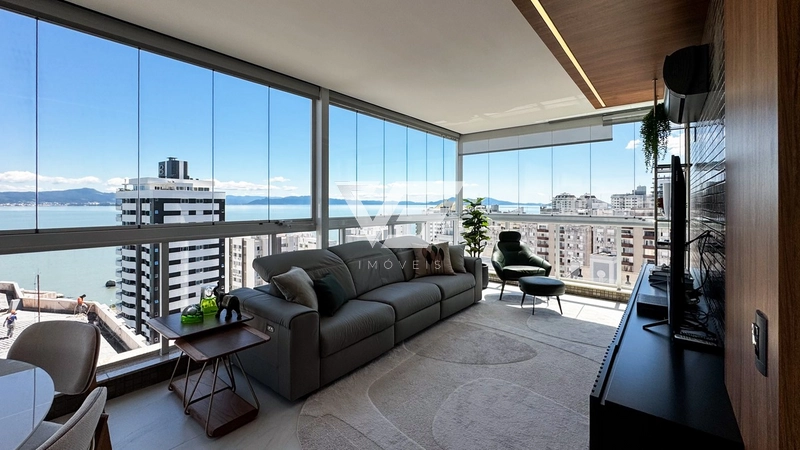 COBERTURA DUPLEX MOBILIADA LINDA COM VISTA MAR  EM FLORIANÓPOLIS: 3ª foto da galeria de imagens do imóvel