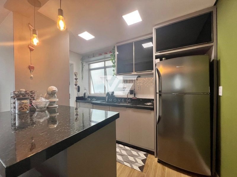 LINDO APARTAMENTO EM COQUEIROS  COM 1 VAGA LIVRE COBERTA E ESCRITURADA: 3ª foto da galeria de imagens do imóvel