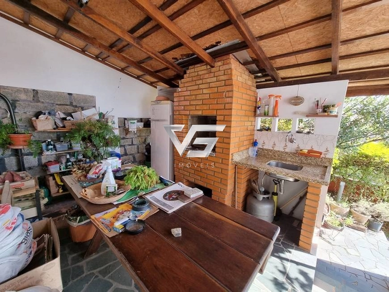 Casa com 252 m² de área privat, amplo quintal 4 dorm. sendo 2 suítes e 3 vagas: 5ª foto da galeria de imagens do imóvel