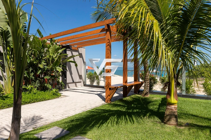 MAGNÍFICA RESIDÊNCIA PÉ NA AREIA COM 700M² ÁREA CONSTRUÍDA CACHOEIRA BOM JESUS: 7ª foto da galeria de imagens do imóvel