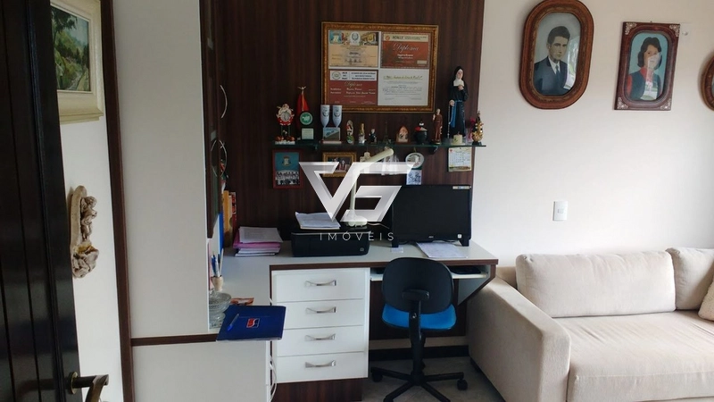 Casa com ótima localização em Santo Amaro da Imperatriz, terreno de 495m²: 3ª foto da galeria de imagens do imóvel
