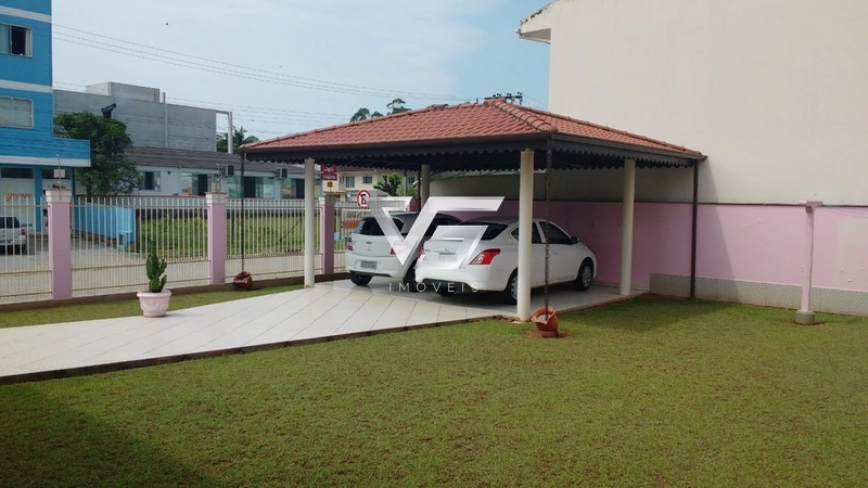 Casa com ótima localização em Santo Amaro da Imperatriz, terreno de 495m²: 15ª foto da galeria de imagens do imóvel